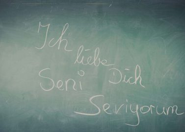 Zurück auf die Schulbank mit Sabine und Ramazan