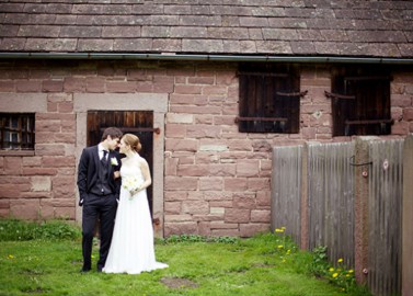 DIY-Hochzeit in einer Mosterei von Stennie Photography