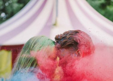 Farbenfrohe Zirkus-Hochzeitsinspiration von Nancy Ebert Fotografie