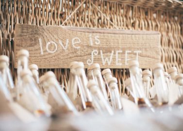 Shabby-Chic Schloss Mühlbach Hochzeit von Something Blue Photography