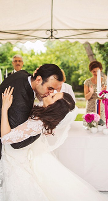 Slowenische Traumhochzeit in Pink von Happy Wedding Films