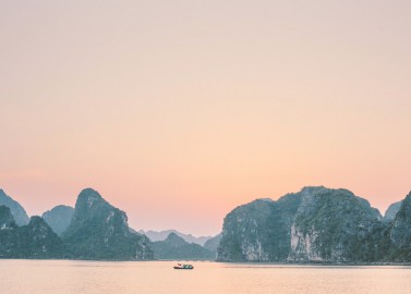 Traumhaftes After-Wedding-Happening im wunderschönen Vietnam von LE HAI LINH Photography