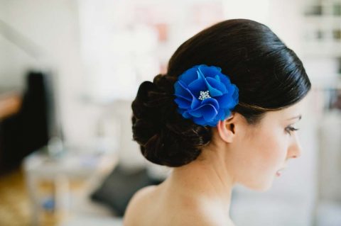 Ein Hochzeitskonzept in der Trendfarbe Blau