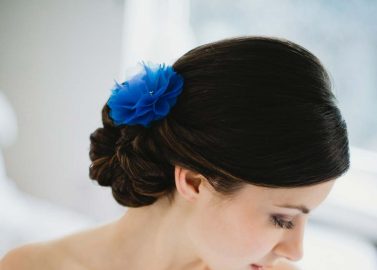 Ein Hochzeitskonzept in der Trendfarbe Blau