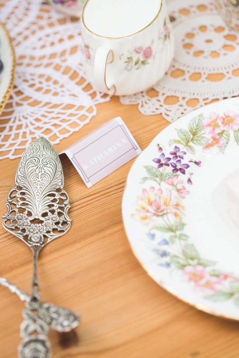 Ein sommerlich-romantisches Teeparty-Hochzeitskonzept