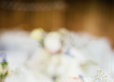 Pastellfarbene Vintage-Scheunenhochzeit von Die Hochzeitsfotografen