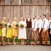 Strahlend gelbe und rustikale Scheunenhochzeit von “Wenn ich ein Vöglein wär” Fotografie