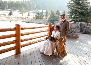Winterliche Hochzeitsinspiration voller rustikalen Luxus