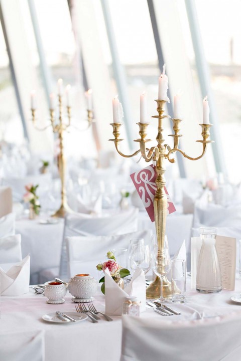 Kölner Schokoladenmuseum Hochzeit in Altrosa und Mattgold