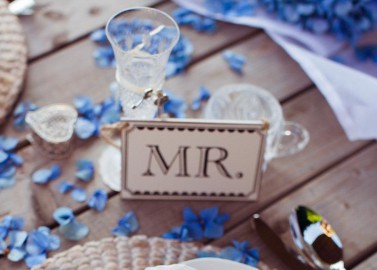 Inspiration: Gartenhochzeit in strahlendenen Blau und Weiss