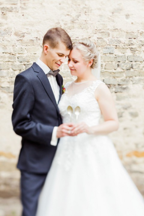 Klassisch-Vintage inspirierte Hochzeit auf einem gemütlichen Hofgut an der Lippe