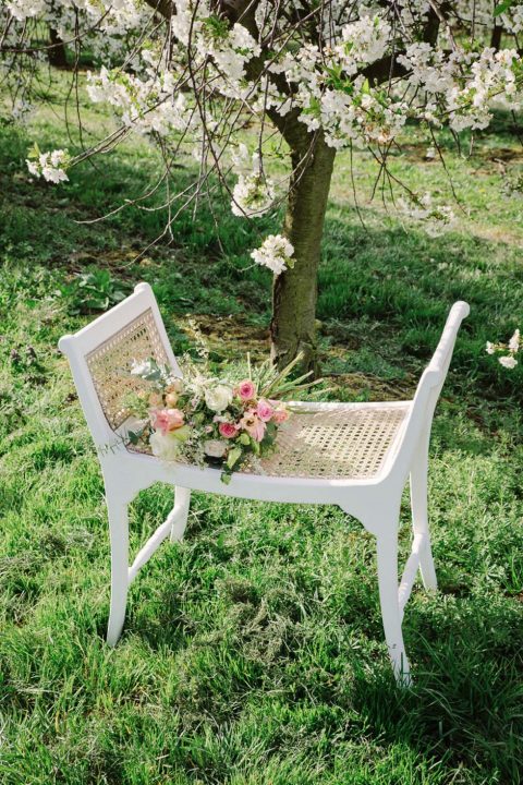 Hochzeitliches Frühlingserwachen in der Kirschblütenplantage Heidenau