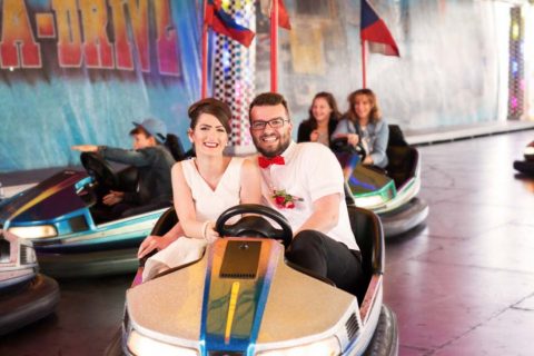 Zuckerwatte, Spaß und Küsse auf der Rheinkirmes