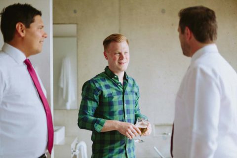 Lebensfrohe Sommerhochzeit auf dem Weingut Holler