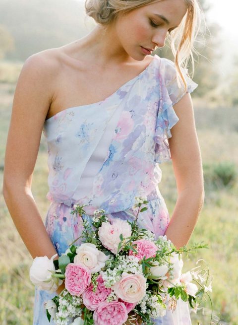 We love Flowerpower! Zarte Aquarell-Kleider in Pastell für Bräute und Brautjungfern