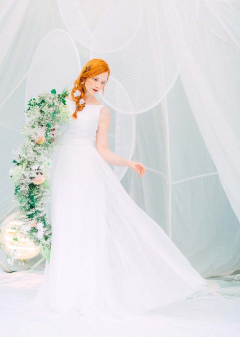 Federleicht: Eine neue Brautkleider-Kollektion von noni