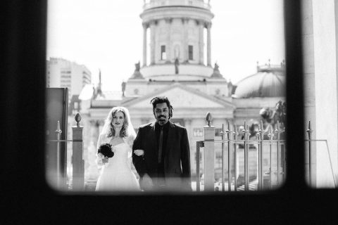 Karolina & Nicolas: Urbaner Hochzeitstraum in Berlin