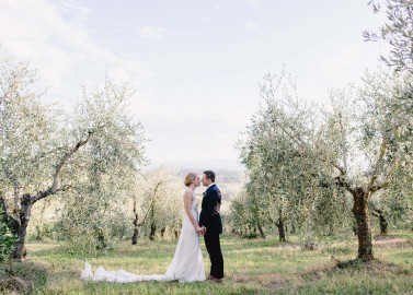 Anatoli & Joelle: Italienische Sommerhochzeit unter freiem Himmel