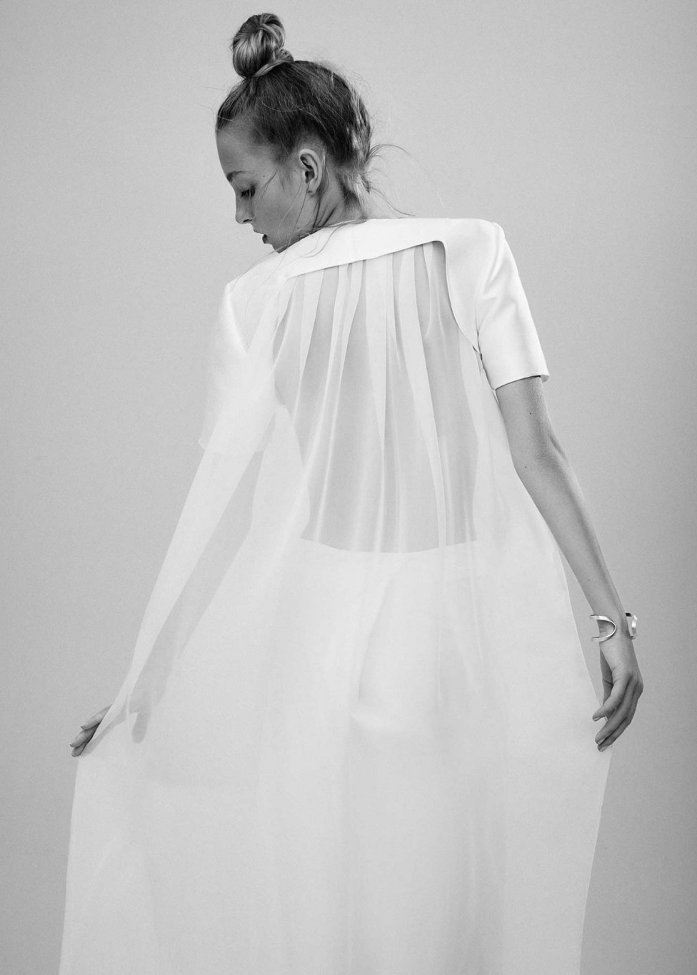 Geometric Romance: Die Brautmoden-Kollektion 2016 von ambacherVIDIC