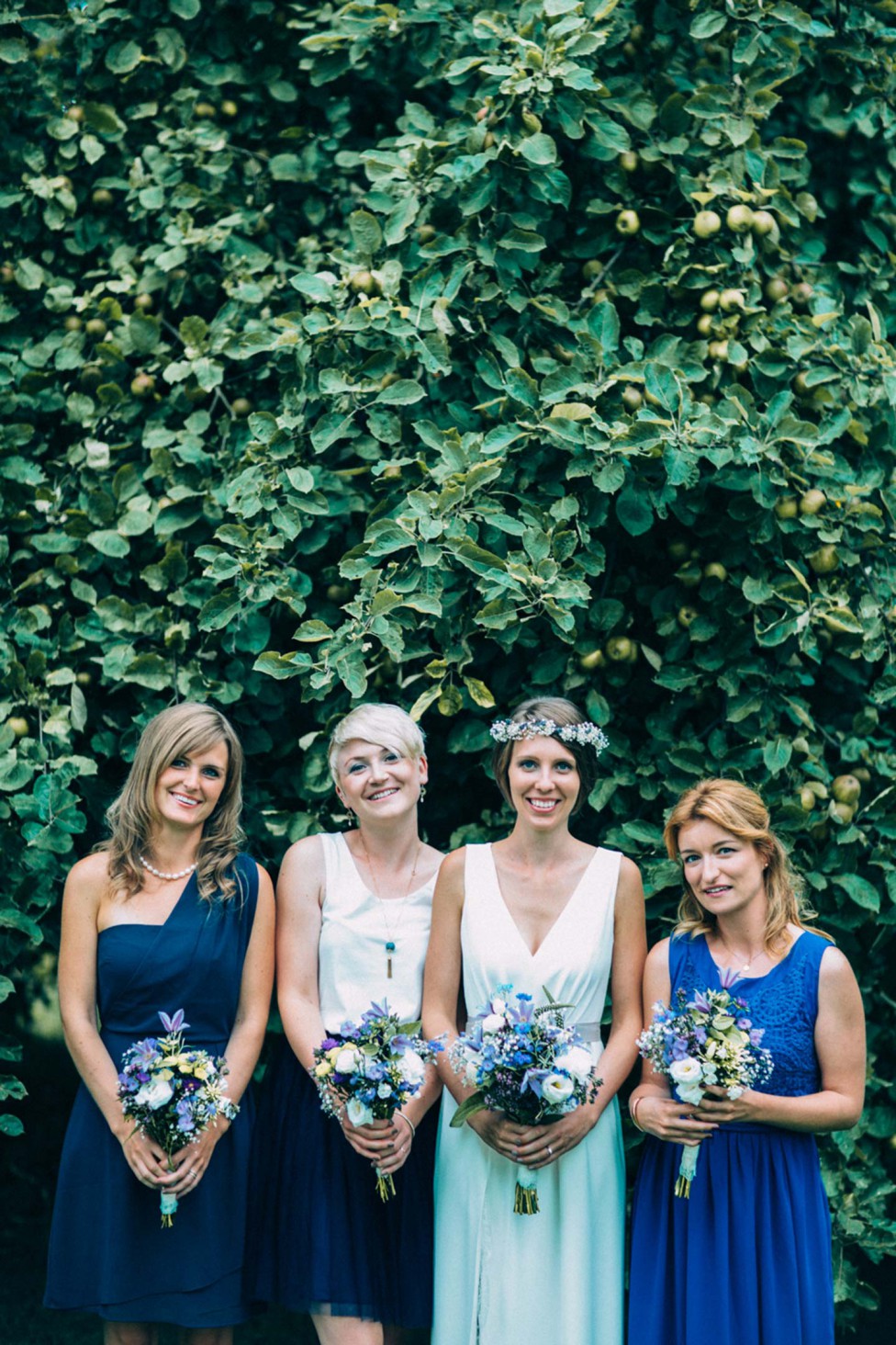 Jana & Julian: Sommerhochzeit im Garten Eden