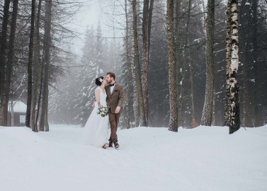 Wooden Wedding – Winterhochzeitsidee im Wald