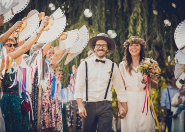 Hippie-Hochzeit im eigenen Garten