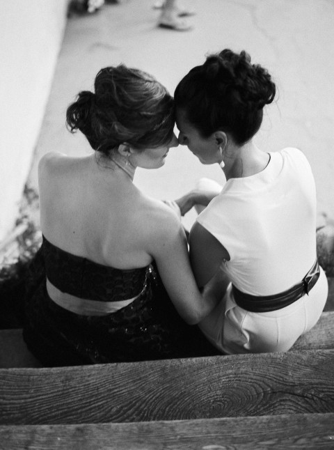 Doppelte Weiblichkeit: Hochzeitsidee in Schwarz-Weiß