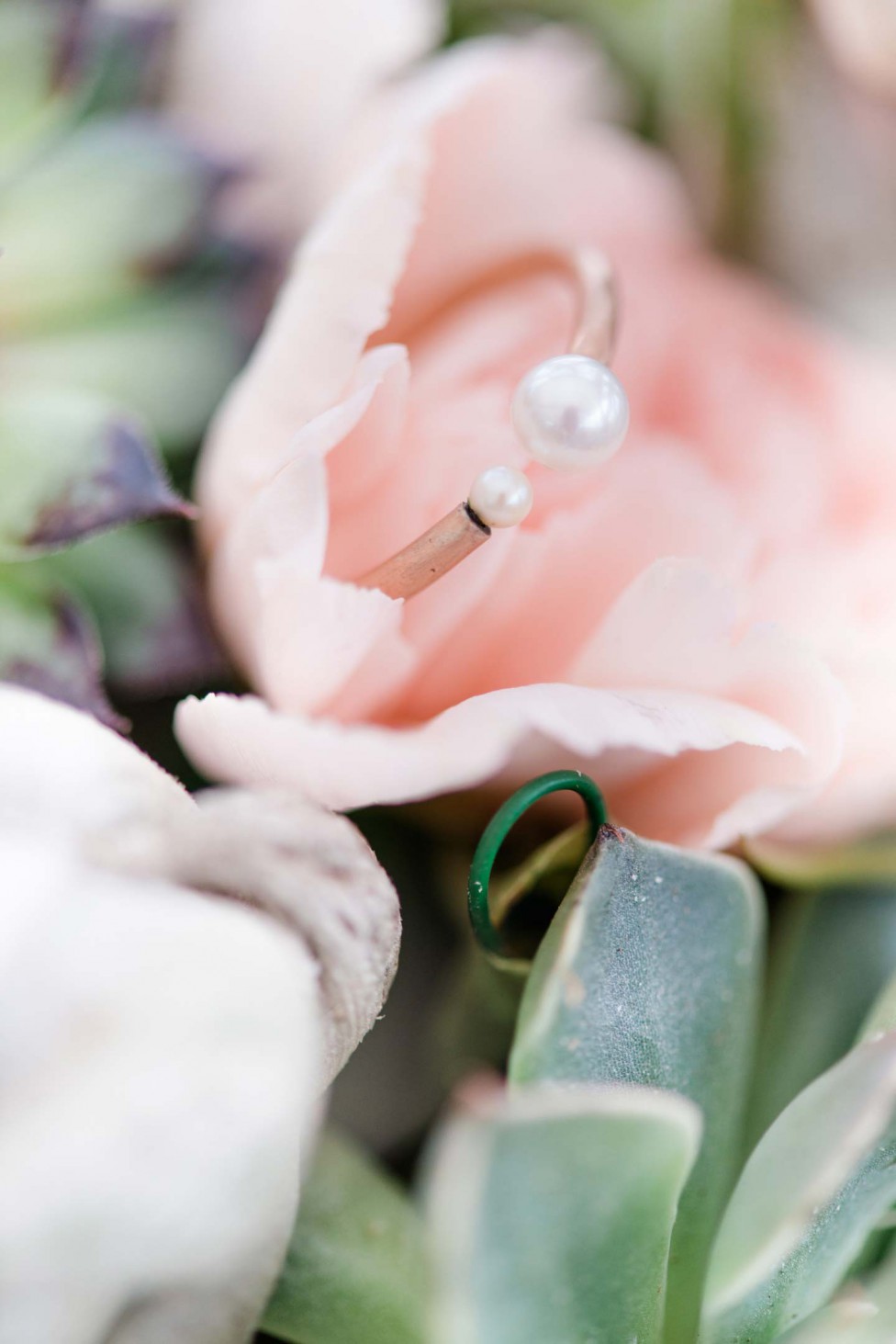 Hommage an die Liebe: die Hochzeitsfarben Rosenquarz und Roségold