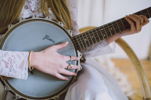 Glamouröse Boho-Braut in Kupfer & Grün