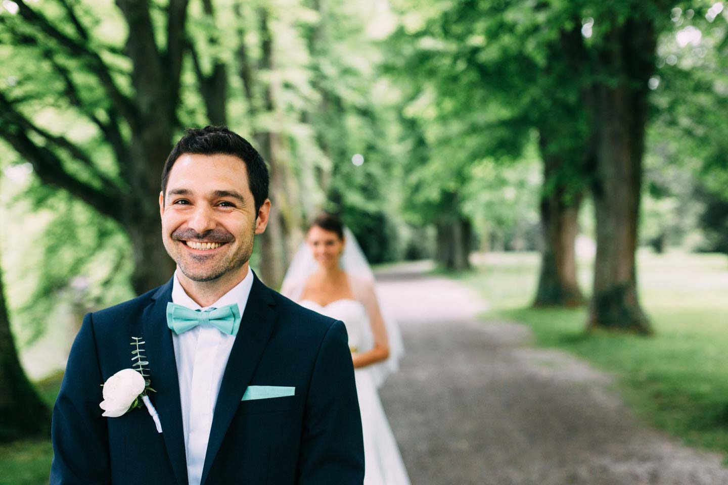 Daniela & Matthis: Elegante Bodenseehochzeit im Frühling