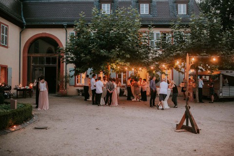 Hanna & Timo: Kirchenromantik und Vintage-Eleganz