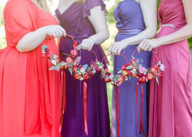 Hochzeitsinspiration: Ein Boho-Traum in Beeren-Farben