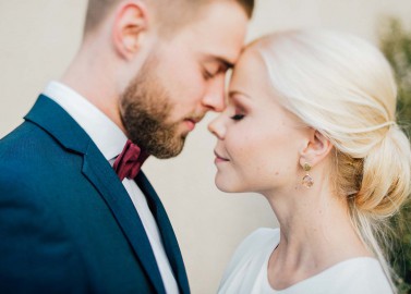 Hanna & Julian: Winterhochzeit in Burgund