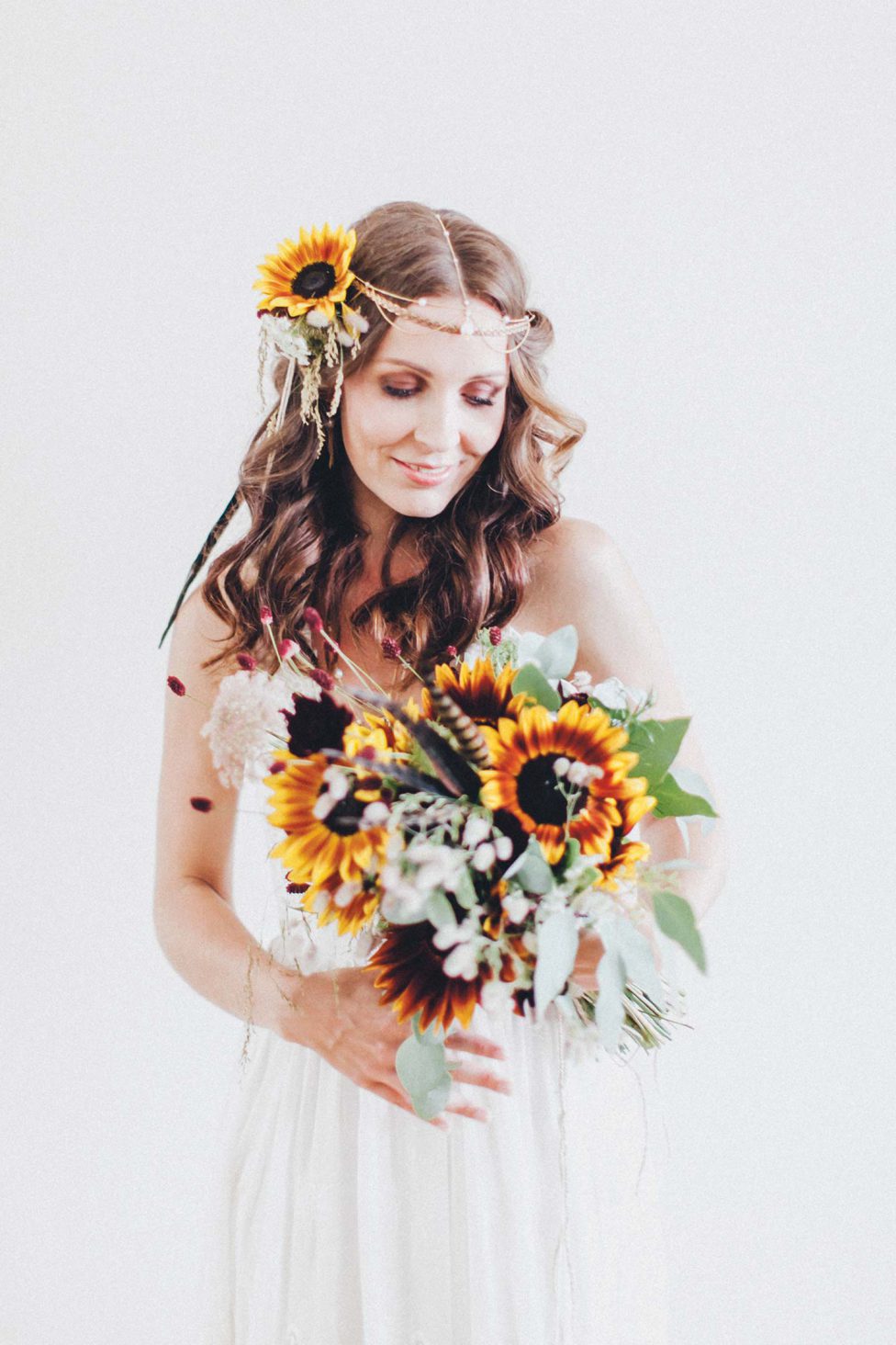 Anja & Matthi: Sonnenblumen-Hochzeit im Schlosshotel Purschenstein