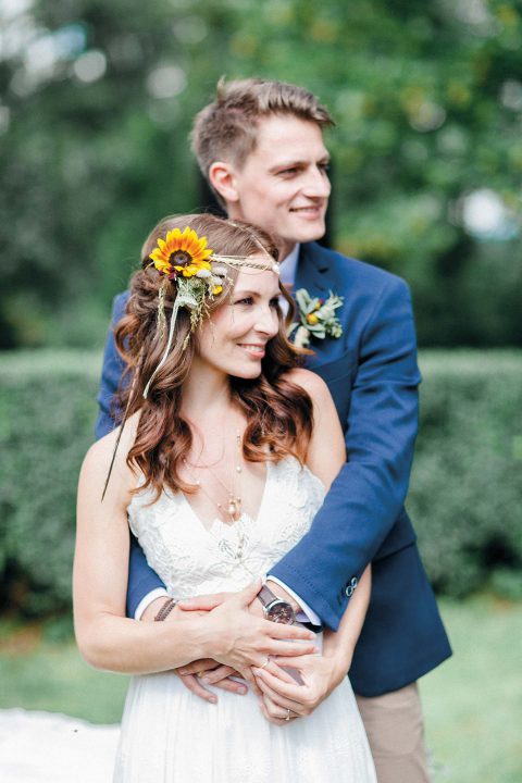 Anja & Matthi: Sonnenblumen-Hochzeit im Schlosshotel Purschenstein