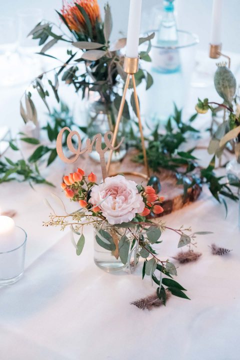 Susanne & Oliver: Boho-Blütenhochzeit in Gold