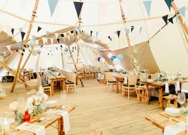 Sommerhochzeit im Tipi