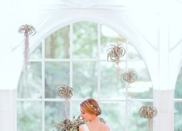 Brautkleider 2018: Moderne Muse & verspielte Poesie