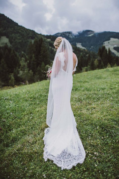 Katrin & Martin: Elegante Alpenhochzeit zu Dritt