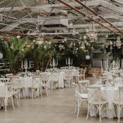 Susanne & Christoph: Boho-Hochzeit im Glashaus