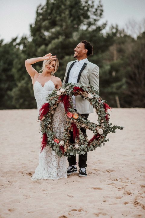 Boho-Hochzeitsinspiration in den Sanddünen bei Speyer