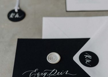 Urbane Hochzeitsinspiration im Greenery Stil
