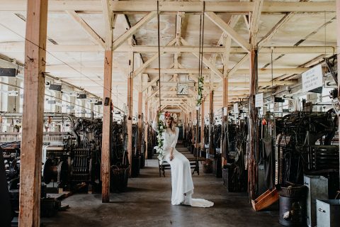 Hochzeitsinspiration in historischer Tuchfabrik