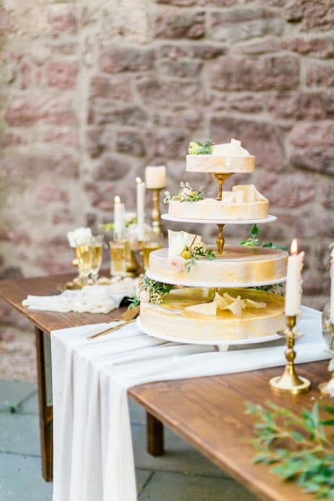 Pastellfarbene Hochzeitsinspiration auf Burg Wertheim