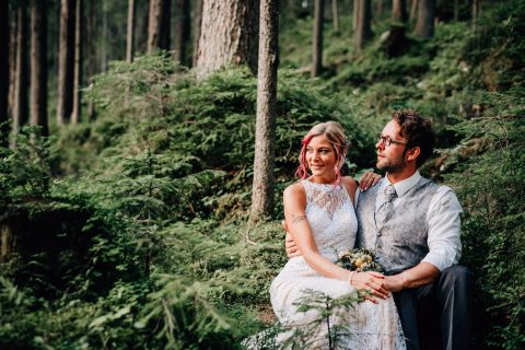 Svenja & Dennis: Eine kleine romantische Eibsee Hochzeit