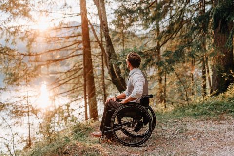 Svenja & Dennis: Eine kleine romantische Eibsee Hochzeit