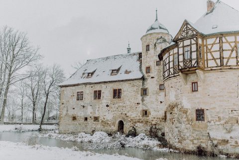 Schloss Stauffenberg Hochzeitsinspiration im Winterwunderland