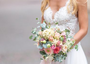 Pinkfarbene Sommerhochzeit in der Villa Benz