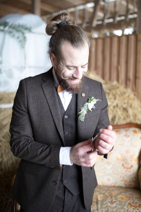 Hochzeitsinspiration: Wintergrün im tiefen Schnee