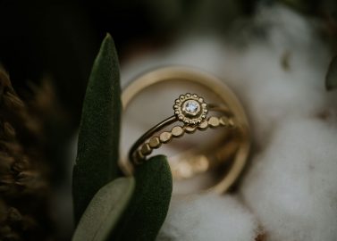 Mystische Elopement-Inspiration in der Natur